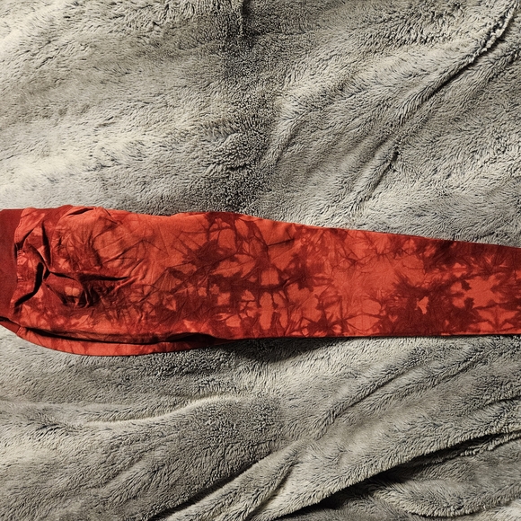 Better Bodies Women's Red Leggings - Picture 6 of 10